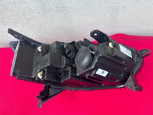 Load image into Gallery viewer, Frontscheinwerfer Dacia Sandero III 260601750R LED Links Scheinwerfer Headlight SCH4187754601zy