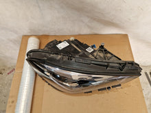 Laden Sie das Bild in den Galerie-Viewer, Frontscheinwerfer Mercedes-Benz Cla A1189067001 Rechts Scheinwerfer Headlight SCH4190213365sc