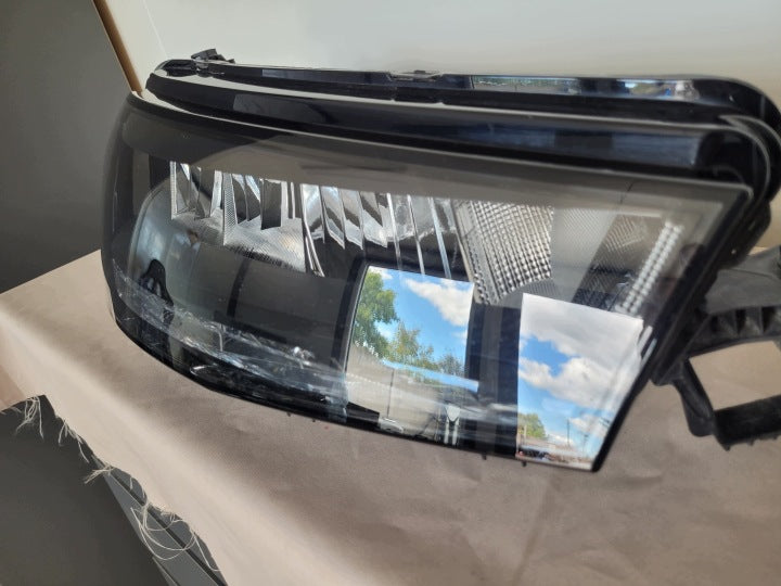 Frontscheinwerfer Skoda Fabia IV 6VB941016 Rechts Scheinwerfer Headlight SCH4192378859wr
