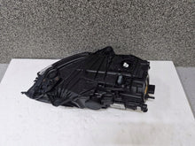 Laden Sie das Bild in den Galerie-Viewer, Frontscheinwerfer Porsche Macan 95B941031CT Links Scheinwerfer Headlight SCH4200899381ka