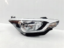 Load image into Gallery viewer, Frontscheinwerfer Hyundai I20 92102C8000 Rechts Scheinwerfer Headlight SCH4207083318te