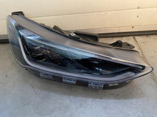 Laden Sie das Bild in den Galerie-Viewer, Frontscheinwerfer Ford Focus NX7B-13E016-AG Rechts Scheinwerfer Headlight SCH4219898409pd