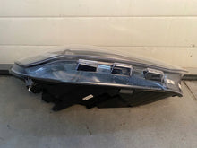 Laden Sie das Bild in den Galerie-Viewer, Frontscheinwerfer Ford Focus NX7B-13E016-AG Rechts Scheinwerfer Headlight SCH4219898409pd