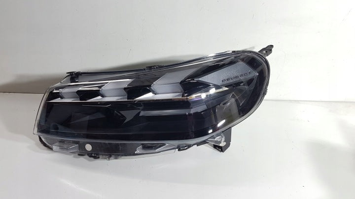 Frontscheinwerfer Peugeot Expert Traveller 9847209080 Links Headlight SCH4229286427jz