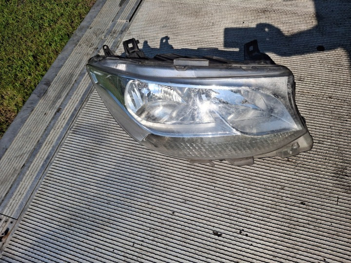 Frontscheinwerfer Mercedes-Benz Sprinter A9109060100 Rechts Headlight SCH4233625154ot