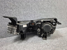 Laden Sie das Bild in den Galerie-Viewer, Frontscheinwerfer Ssangyong I W ZMM92-101000 Links Scheinwerfer Headlight SCH4238311219zw