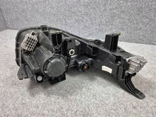 Laden Sie das Bild in den Galerie-Viewer, Frontscheinwerfer Ssangyong I W ZMM92-101000 Links Scheinwerfer Headlight SCH4238311219zw