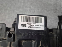 Laden Sie das Bild in den Galerie-Viewer, Frontscheinwerfer Ssangyong I W ZMM92-101000 Links Scheinwerfer Headlight SCH4238311219zw