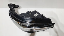 Laden Sie das Bild in den Galerie-Viewer, Frontscheinwerfer Opel Corsa F 9829465380 Rechts Scheinwerfer Headlight SCH4239084686mw