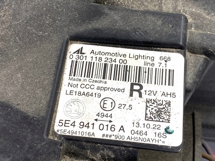 Frontscheinwerfer Skoda Octavia IV 5E4941016A Rechts Scheinwerfer Headlight SCH4241690159rw