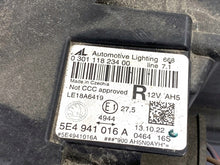 Laden Sie das Bild in den Galerie-Viewer, Frontscheinwerfer Skoda Octavia IV 5E4941016A Rechts Scheinwerfer Headlight SCH4241690159rw