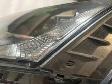 Laden Sie das Bild in den Galerie-Viewer, Frontscheinwerfer Skoda Octavia I 5E4941015A LED Links Scheinwerfer Headlight SCH4249441521zl