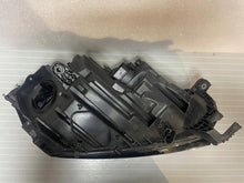 Laden Sie das Bild in den Galerie-Viewer, Frontscheinwerfer Skoda Octavia I 5E4941015A LED Links Scheinwerfer Headlight SCH4249441521zl