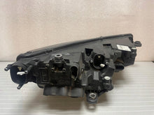 Laden Sie das Bild in den Galerie-Viewer, Frontscheinwerfer Skoda Octavia I 5E4941015A LED Links Scheinwerfer Headlight SCH4249441521zl