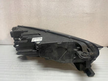 Laden Sie das Bild in den Galerie-Viewer, Frontscheinwerfer Skoda Octavia I 5E4941015A LED Links Scheinwerfer Headlight SCH4249441521zl