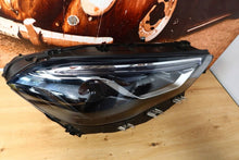 Laden Sie das Bild in den Galerie-Viewer, Frontscheinwerfer Mercedes-Benz W247 A2479064204 LED Rechts Headlight SCH4252950215cz