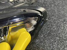 Laden Sie das Bild in den Galerie-Viewer, Frontscheinwerfer VW T-Roc 2GA941035P LED Links Scheinwerfer Headlight SCH4268861641mi