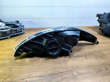 Laden Sie das Bild in den Galerie-Viewer, Frontscheinwerfer Ford Fiesta I H1BB-009 Links Scheinwerfer Headlight SCH4282346983xx