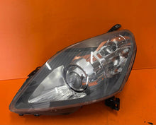 Laden Sie das Bild in den Galerie-Viewer, Frontscheinwerfer Opel Zafira B 13252470 Xenon Links Scheinwerfer Headlight SCH4284199830bq