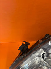 Laden Sie das Bild in den Galerie-Viewer, Frontscheinwerfer Opel Zafira B 13252470 Xenon Links Scheinwerfer Headlight SCH4284199830bq