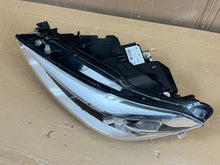 Laden Sie das Bild in den Galerie-Viewer, Frontscheinwerfer BMW 1 F21 F20 7498937-01 Full LED Links Scheinwerfer Headlight SCH4285716445nt