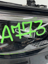 Laden Sie das Bild in den Galerie-Viewer, Frontscheinwerfer Mercedes-Benz W206 A2069065404 Rechts Scheinwerfer Headlight SCH4288281669dg