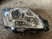 Load image into Gallery viewer, Frontscheinwerfer Toyota Avensis H279HR Xenon Rechts Scheinwerfer Headlight SCH4290358666gk