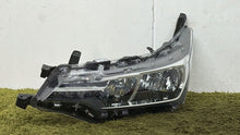 Laden Sie das Bild in den Galerie-Viewer, Frontscheinwerfer Toyota Corolla 8117002L5000 LED Links Scheinwerfer Headlight SCH4295215253cf