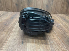 Load image into Gallery viewer, Frontscheinwerfer Porsche Cayenne 7P5941031M Links Scheinwerfer Headlight SCH4298140933gc