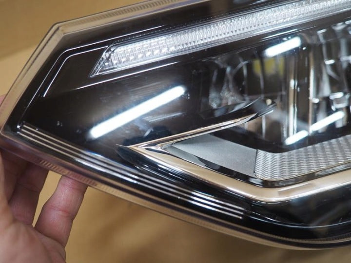 Frontscheinwerfer Ssangyong Korando 8310137200 Links Scheinwerfer Headlight SCH4299019546kl