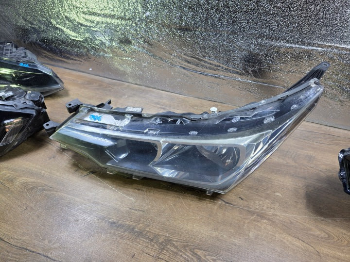 Frontscheinwerfer Toyota Corolla 81150-02L50-00 Links Scheinwerfer Headlight SCH4304634017al