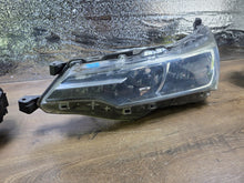 Load image into Gallery viewer, Frontscheinwerfer Toyota Corolla 81150-02L50-00 Links Scheinwerfer Headlight SCH4304634017al