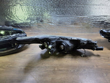 Load image into Gallery viewer, Frontscheinwerfer Toyota Corolla 81150-02L50-00 Links Scheinwerfer Headlight SCH4304634017al