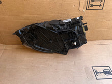 Laden Sie das Bild in den Galerie-Viewer, Frontscheinwerfer Porsche Macan 95b 95B941032CT Xenon Rechts Headlight SCH4324026981qs