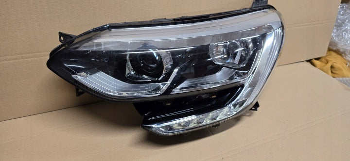 Frontscheinwerfer Renault Megane IV 260603157R Links Scheinwerfer Headlight SCH4334826703yg