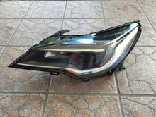 Laden Sie das Bild in den Galerie-Viewer, Frontscheinwerfer Opel Astra K 39158005 Links Scheinwerfer Headlight SCH4338934143io
