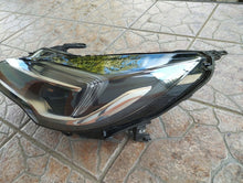 Laden Sie das Bild in den Galerie-Viewer, Frontscheinwerfer Opel Astra K 39158005 Links Scheinwerfer Headlight SCH4338934143io