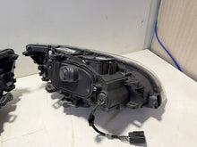 Laden Sie das Bild in den Galerie-Viewer, Frontscheinwerfer Volvo V60 S60 31420253 Ein Satz Scheinwerfer Headlight SCH4347748885ki