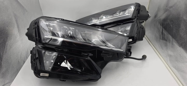 Frontscheinwerfer Skoda Karoq 57B941010 57B941009 LED Ein Satz Headlight SCH4352610327vd