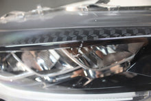 Laden Sie das Bild in den Galerie-Viewer, Frontscheinwerfer Toyota 4 Yaris M23652362A3M62 Rechts Scheinwerfer Headlight SCH4356373791ra
