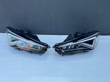 Load image into Gallery viewer, Frontscheinwerfer Seat Tarraco 5FJ941008H 5FJ941007H LED Ein Satz Headlight SCH4357839664us