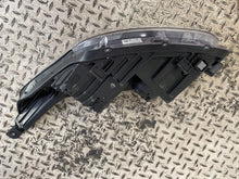 Laden Sie das Bild in den Galerie-Viewer, Frontscheinwerfer Kia Ceed 92102-J7500 Rechts Scheinwerfer Headlight SCH4373462272nd