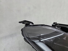 Laden Sie das Bild in den Galerie-Viewer, Frontscheinwerfer Suzuki Swift I 148R00 SP148R00 Rechts Scheinwerfer Headlight SCH4374389971dy