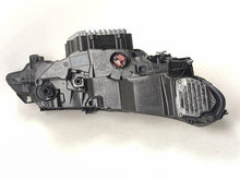 Laden Sie das Bild in den Galerie-Viewer, Frontscheinwerfer Nissan II 2506265935 LD46468 R8D2-13W030-EB LED Links SCH4385784718ta