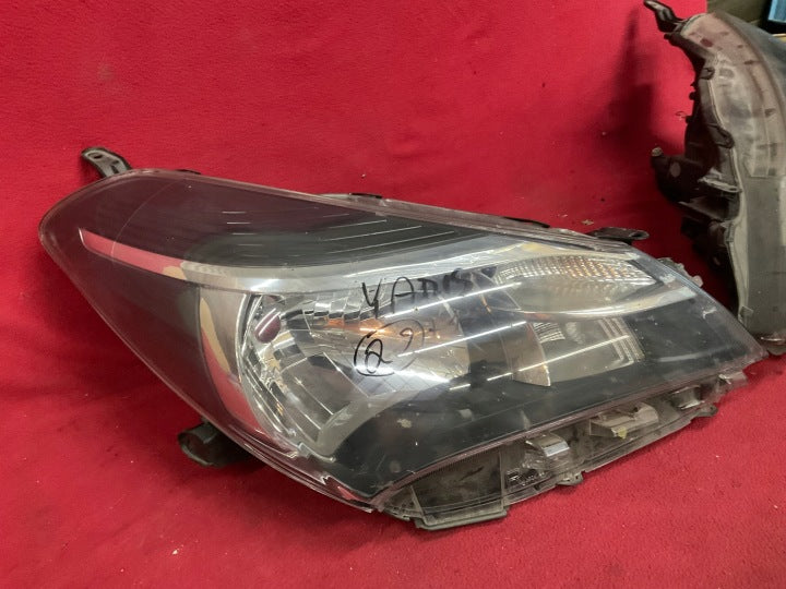 Frontscheinwerfer Toyota Yaris OD-158 Ein Satz Scheinwerfer Headlight SCH4386194724ww