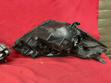 Laden Sie das Bild in den Galerie-Viewer, Frontscheinwerfer Toyota Yaris OD-158 Ein Satz Scheinwerfer Headlight SCH4386194724ww