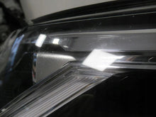 Laden Sie das Bild in den Galerie-Viewer, Frontscheinwerfer Audi Q3 83A941033 LED Links Scheinwerfer Headlight SCH4394299837fh