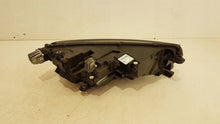 Laden Sie das Bild in den Galerie-Viewer, Frontscheinwerfer Skoda Octavia I 5E4941015A LED Links Scheinwerfer Headlight SCH4398817508gt
