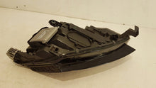 Laden Sie das Bild in den Galerie-Viewer, Frontscheinwerfer Skoda Octavia I 5E4941015A LED Links Scheinwerfer Headlight SCH4398817508gt