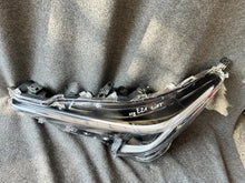 Laden Sie das Bild in den Galerie-Viewer, Frontscheinwerfer Toyota Corolla 81150-02X10 Links Scheinwerfer Headlight SCH4403403768he